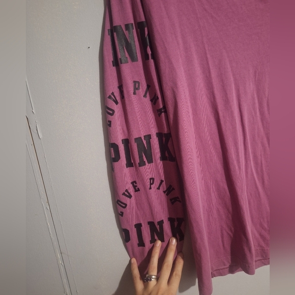 PINK Victoria's Secret Long Sleeve Tee in Mauve with Black Accents - Picture 2 of 5